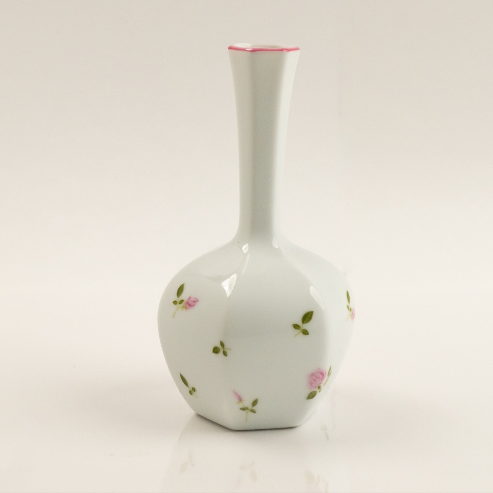 Small St Michael Japan vase